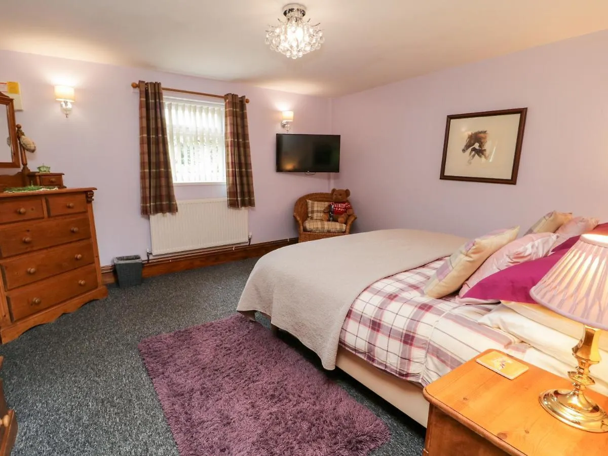 Willow Lodge Brough 0*,  イギリス